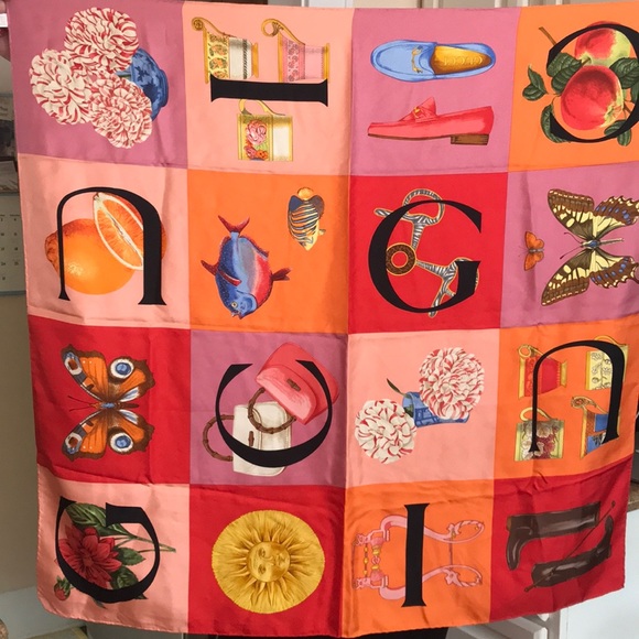 Gucci Accessories - GUCCI silk scarf